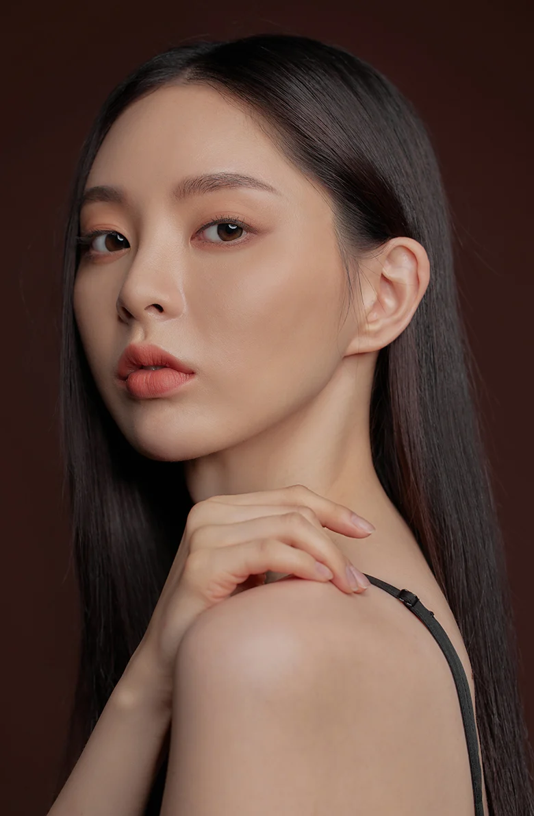 Secretive Kristin 1Day - Dusk Brown - Image 17